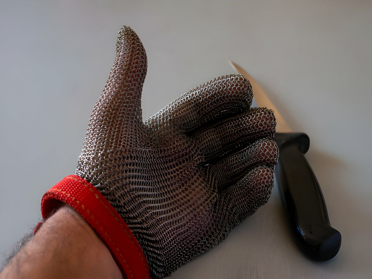 mesh gloves